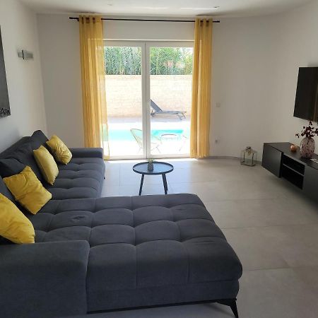 Appartement Haus Dalmatia With Heated Pool à Bibinje Extérieur photo