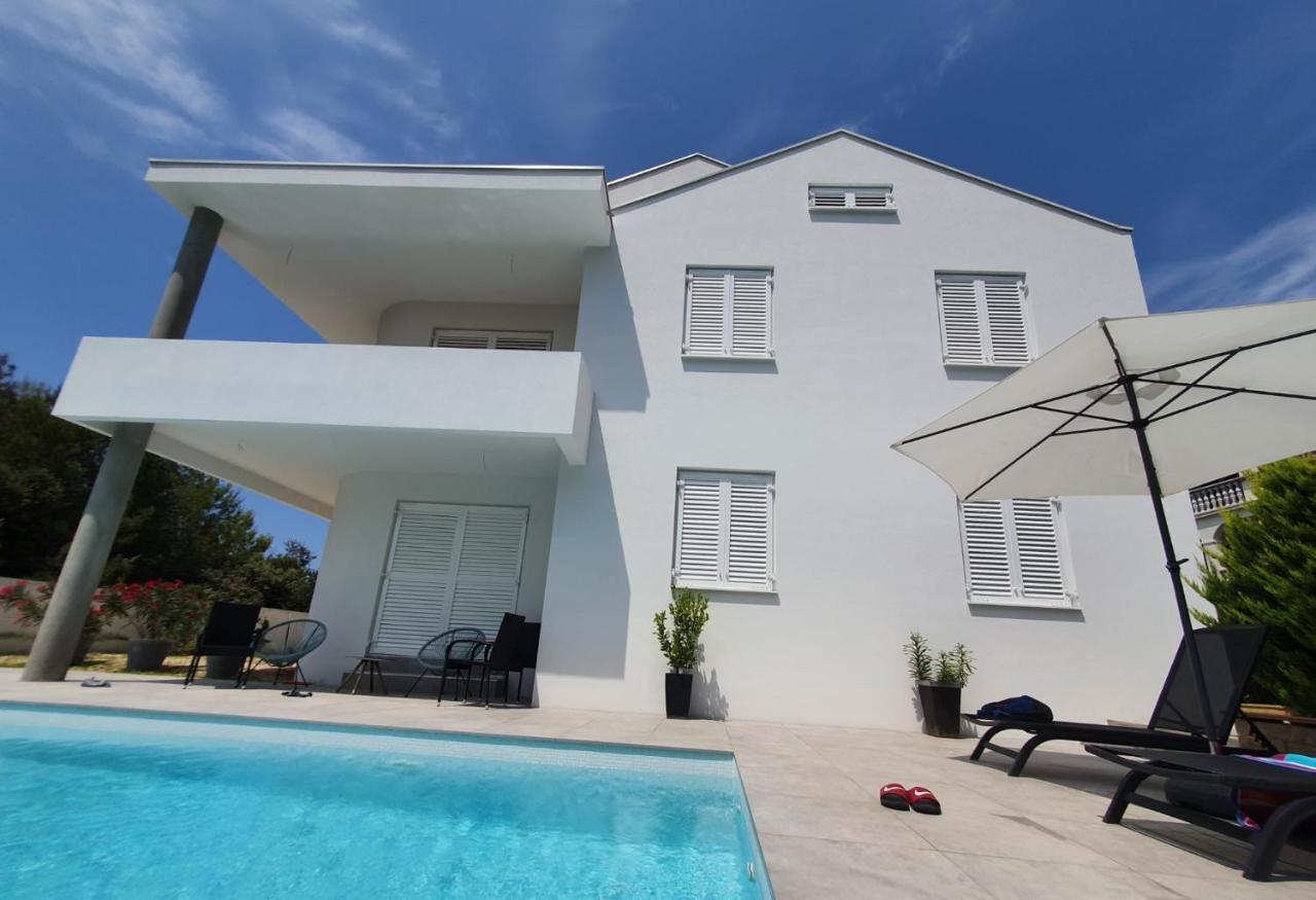 Appartement Haus Dalmatia With Heated Pool à Bibinje Extérieur photo