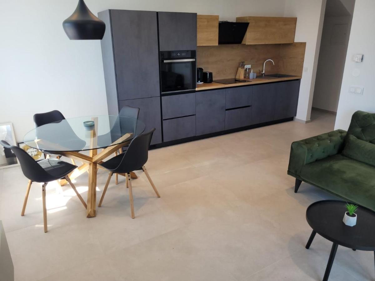 Appartement Haus Dalmatia With Heated Pool à Bibinje Extérieur photo