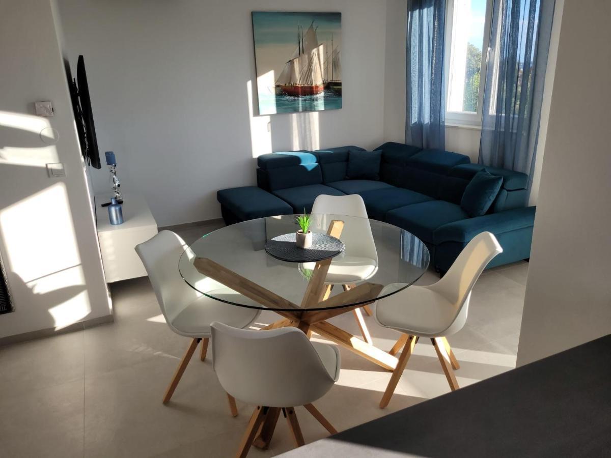Appartement Haus Dalmatia With Heated Pool à Bibinje Extérieur photo