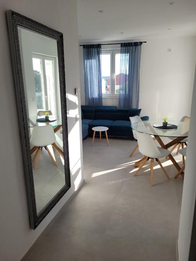 Appartement Haus Dalmatia With Heated Pool à Bibinje Extérieur photo