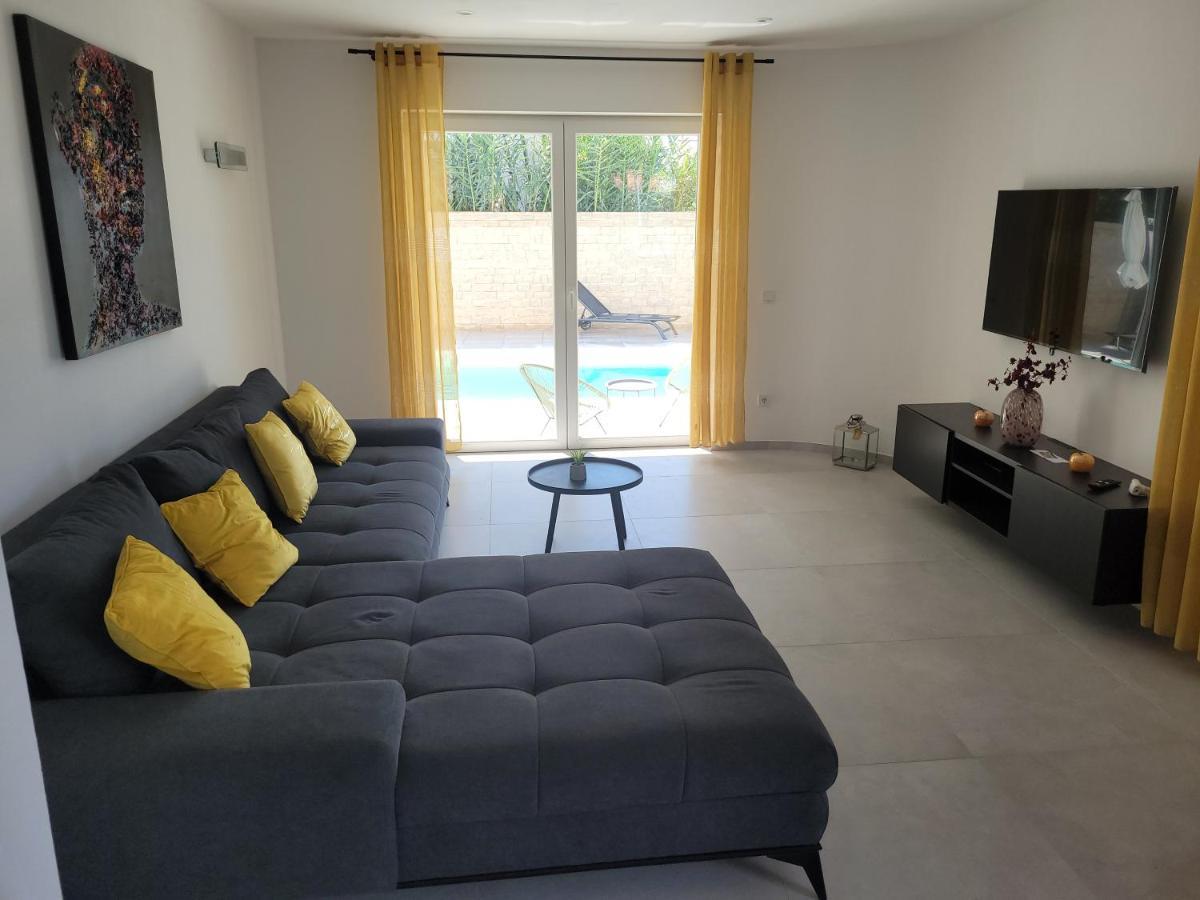Appartement Haus Dalmatia With Heated Pool à Bibinje Extérieur photo