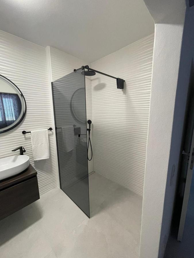 Appartement Haus Dalmatia With Heated Pool à Bibinje Extérieur photo
