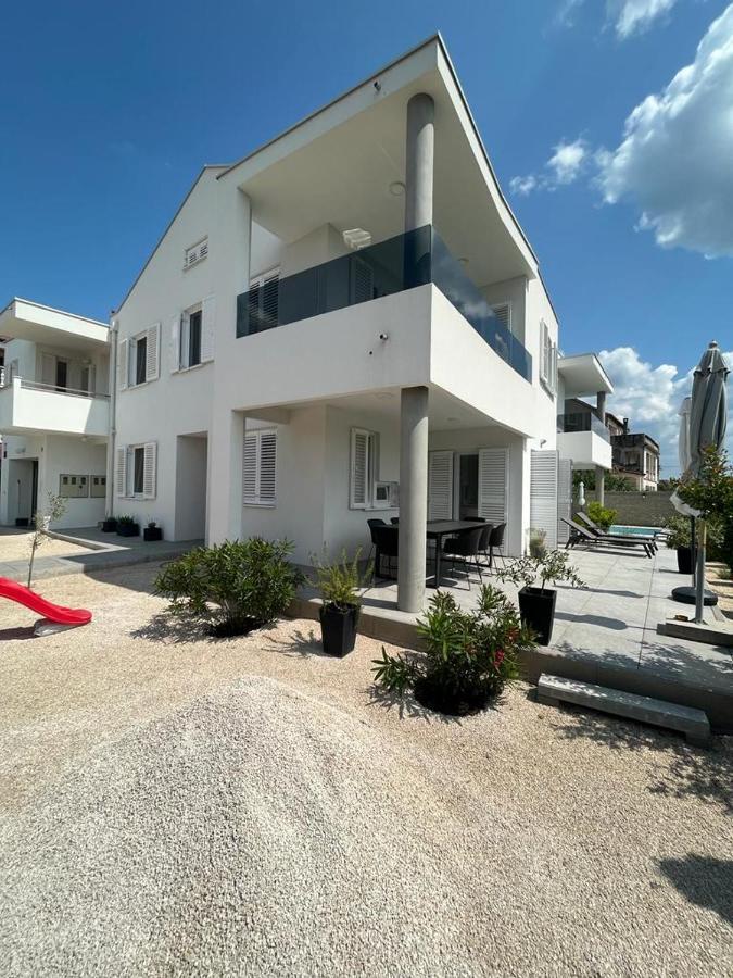 Appartement Haus Dalmatia With Heated Pool à Bibinje Extérieur photo