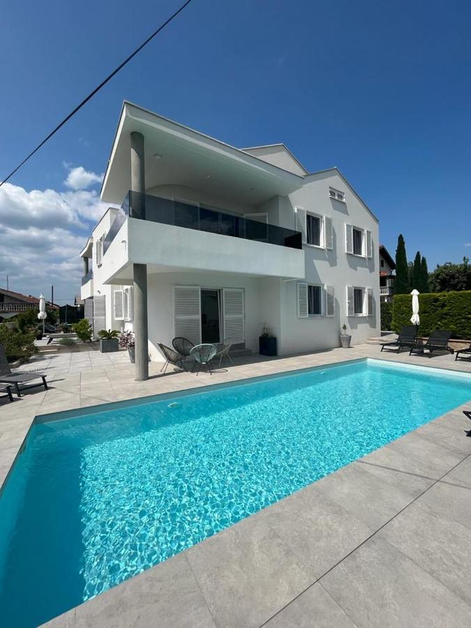 Appartement Haus Dalmatia With Heated Pool à Bibinje Extérieur photo