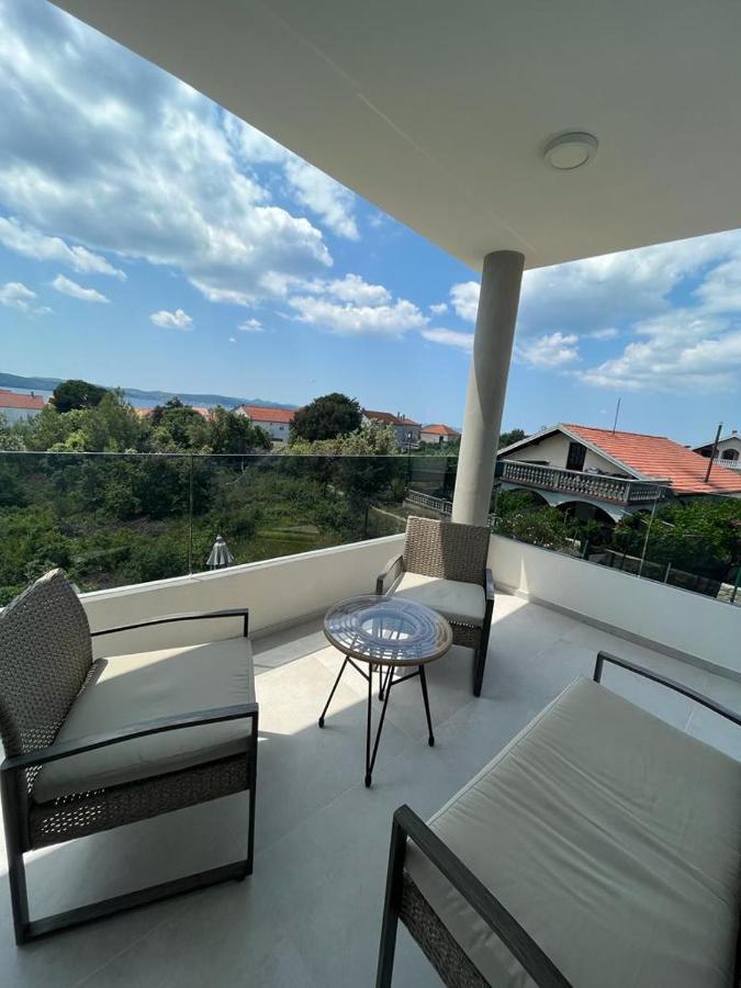 Appartement Haus Dalmatia With Heated Pool à Bibinje Extérieur photo