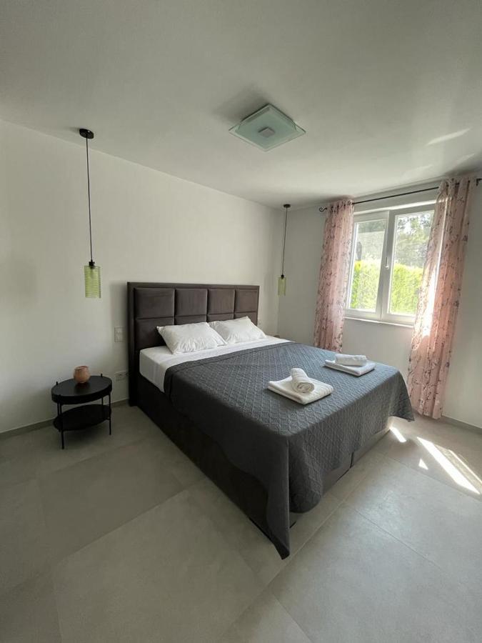 Appartement Haus Dalmatia With Heated Pool à Bibinje Extérieur photo