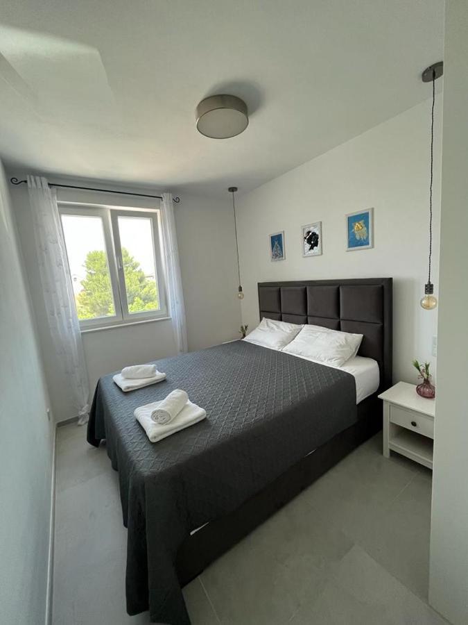 Appartement Haus Dalmatia With Heated Pool à Bibinje Extérieur photo