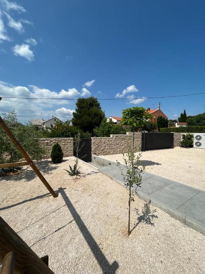 Appartement Haus Dalmatia With Heated Pool à Bibinje Extérieur photo