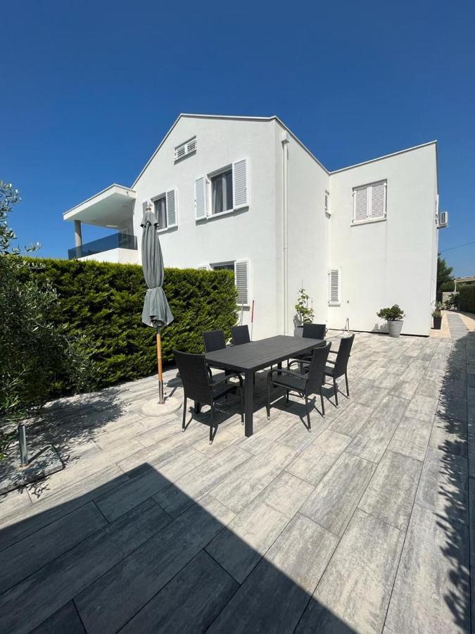 Appartement Haus Dalmatia With Heated Pool à Bibinje Extérieur photo